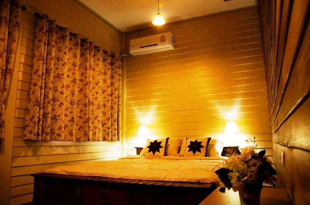 Bed and Breakfast Ban Boonchu Ayutthaya Pokoj fotografie